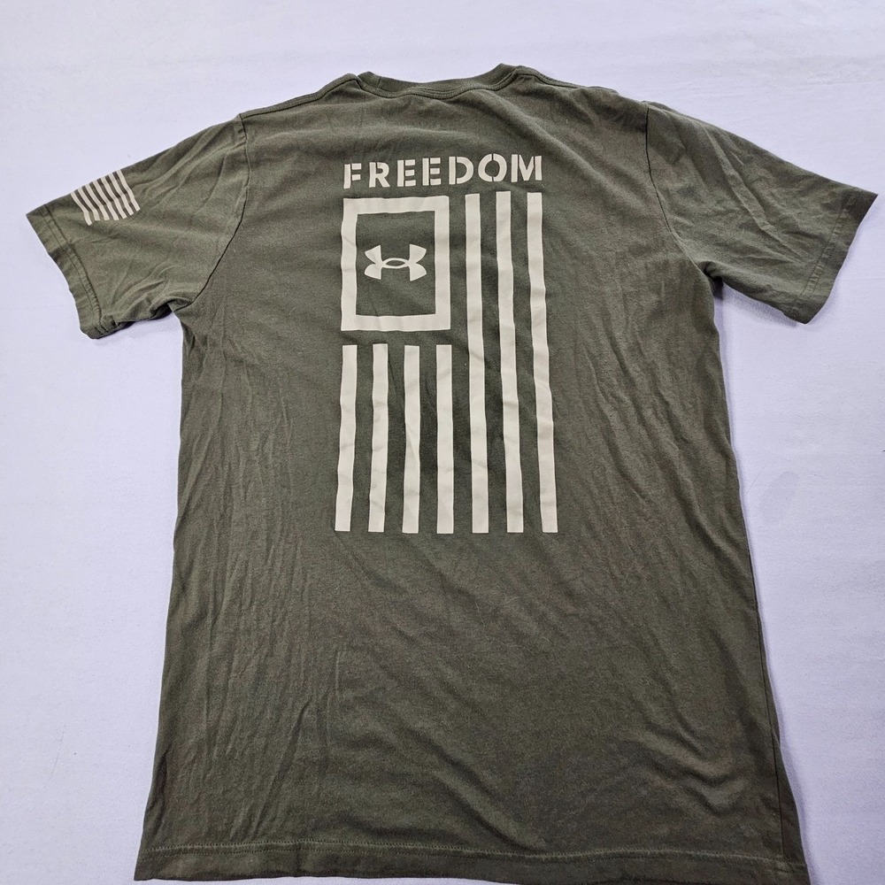 Under Armour Freedom Green Short Sleeve Loose Fit T-Shirt Men's M